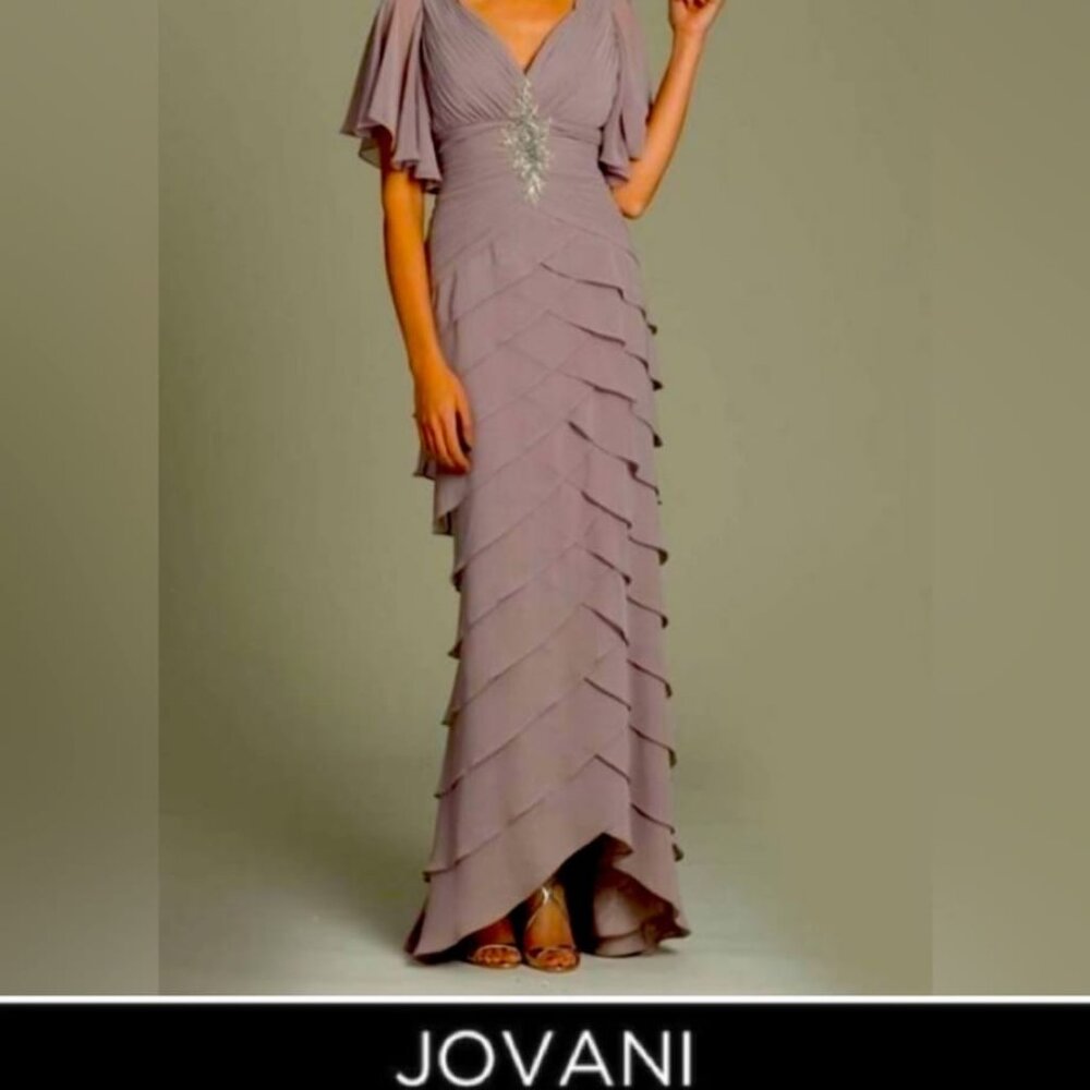 Beautiful purple dress - HOST PICK!